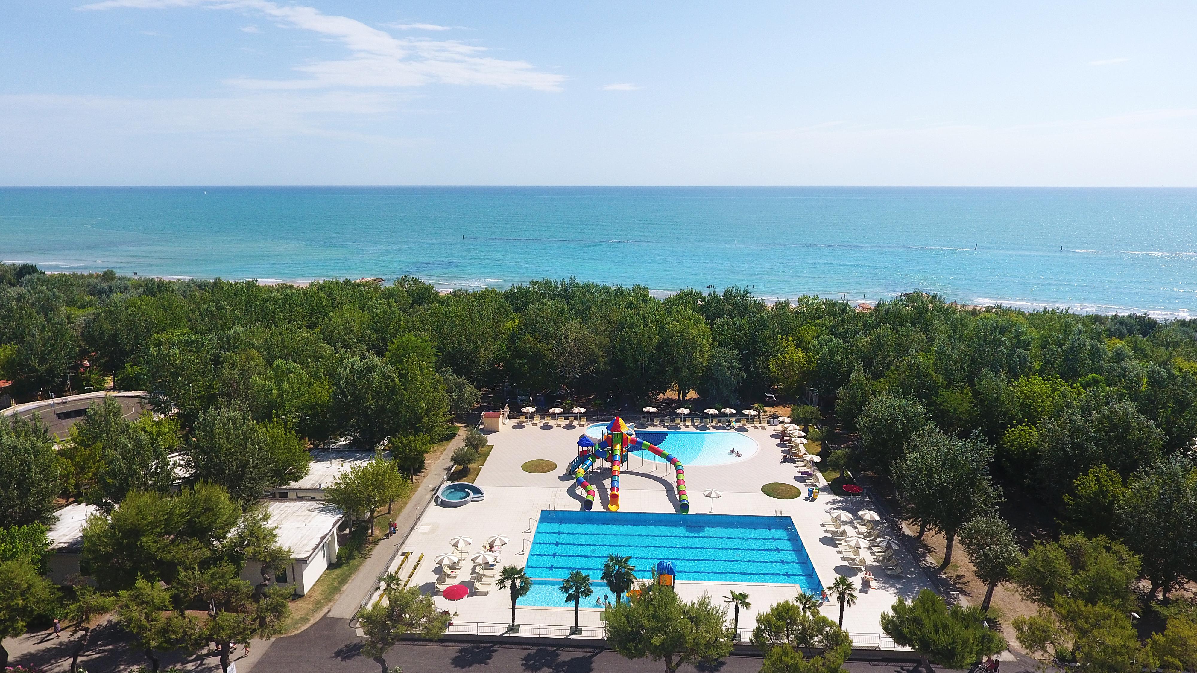 Stork Camping Village Roseto Degli Abruzzi Exteriör bild